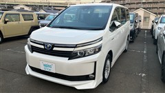 トヨタ ヴォクシー ハイブリッド V