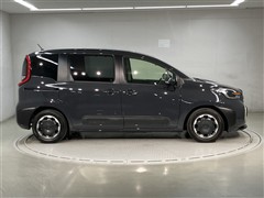 シエンタ HEV Z 7ニンノリ