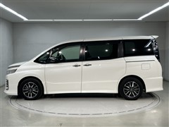 ヴォクシー ZS キラメキ 7ニンノリ