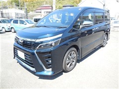 トヨタ ヴォクシー ZS キラメキ3 7ニン