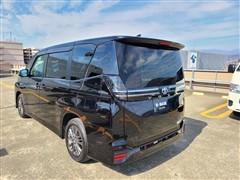 ヴォクシー HEV S-G 7ニンノリ