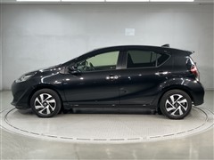 アクア S スタイルブラック