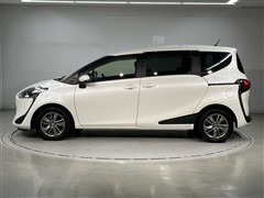 シエンタ ファンベースHV G クエロ