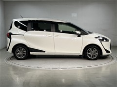 シエンタ ファンベースHV G クエロ