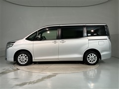 ヴォクシー V 7ニンノリ