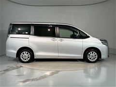 ヴォクシー V 7ニンノリ