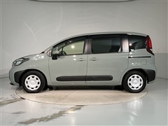 シエンタ HV G 7ニンノリ