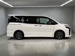 ヴォクシー ZS キラメキ3 7ニン