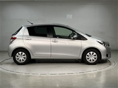 ヴィッツ 1.3FスマートストップP