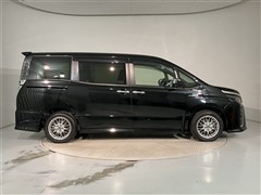 ヴォクシー HV ZSキラメキ