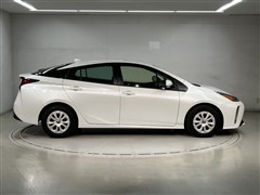 プリウス S セーフティプラス2