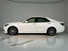 クラウンロイヤル HV ロイヤルサルーン