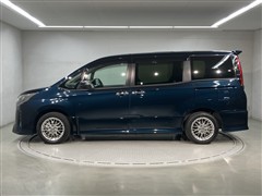 ノア ハイブリッド Si WxB3