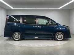 ノア ハイブリッド Si WxB3