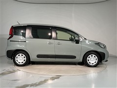 シエンタ HEV G 7ニンノリ