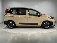 シエンタ HEV Z 5ニンノリ