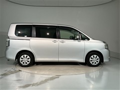 ヴォクシー XLエディション 8ニン