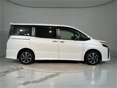 ヴォクシー ZS キラメキ3 8ニン