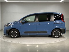 シエンタ HEV Z 7ニンノリ