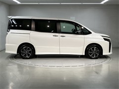 ヴォクシー ZS キラメキ3 7ニン