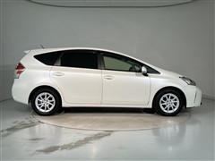 プリウスアルファ S 5ニンノリ