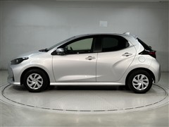 ヤリス ハイブリッド X