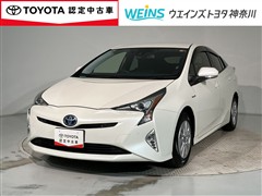プリウス Sセーフティプラス