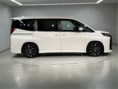 ノア HEV S-Z
