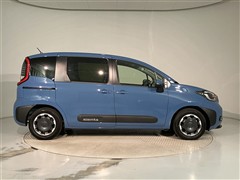シエンタ HEV Z 5ニンノリ