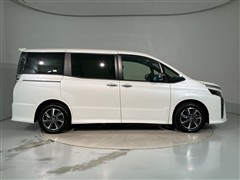 ヴォクシー ZS キラメキ 7ニンノリ