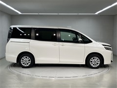 ヴォクシー V 7ニンノリ