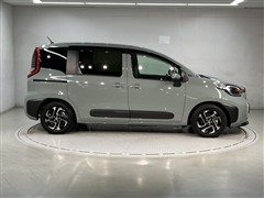 シエンタ HEV Z 7ニンノリ