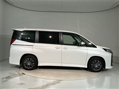 ノア HEV S-G 7ニンノリ