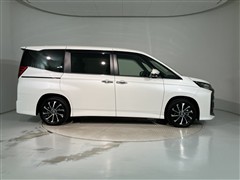 ノア HEV S-Z