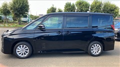 ノア HEV G 8ニンノリ