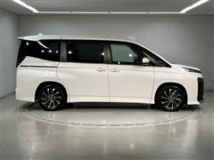 ヴォクシー HEV S-Z