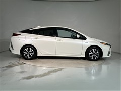 プリウス PHV A