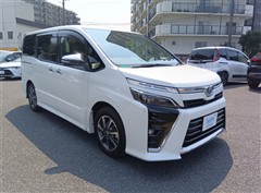 トヨタ ヴォクシー ZS キラメキ2 7ニン