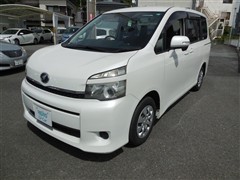 ヴォクシー X Lエディション8ニン