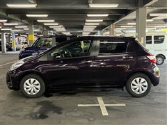 ヴィッツ 1.3F セーフティED2