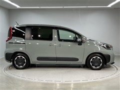 シエンタ HEV Z 7ニンノリ