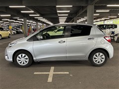 ヴィッツ 1.3F セーフティED3