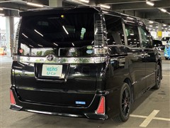ヴォクシー ZS キラメキ 7ニンノリ