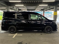 ヴォクシー ZS キラメキ 7ニンノリ