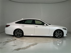 クラウン HV RS アドバンス
