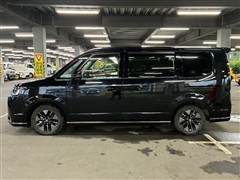 ステップワゴンe:HEVスパーダ
