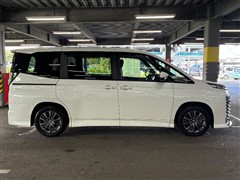 ヴォクシー HV S-G 7ニンノリ