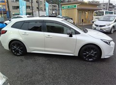 カローラツーリングHEV WxB