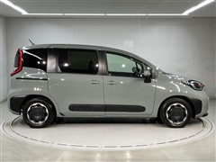 シエンタ HEV Z 5ニンノリ