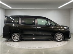 ヴォクシーHV ZS キラメキ3